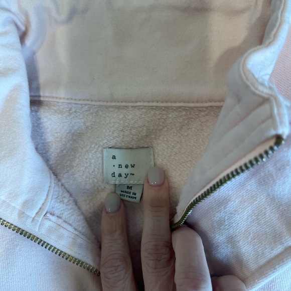 A New Day Pullover - Picture 2 of 3